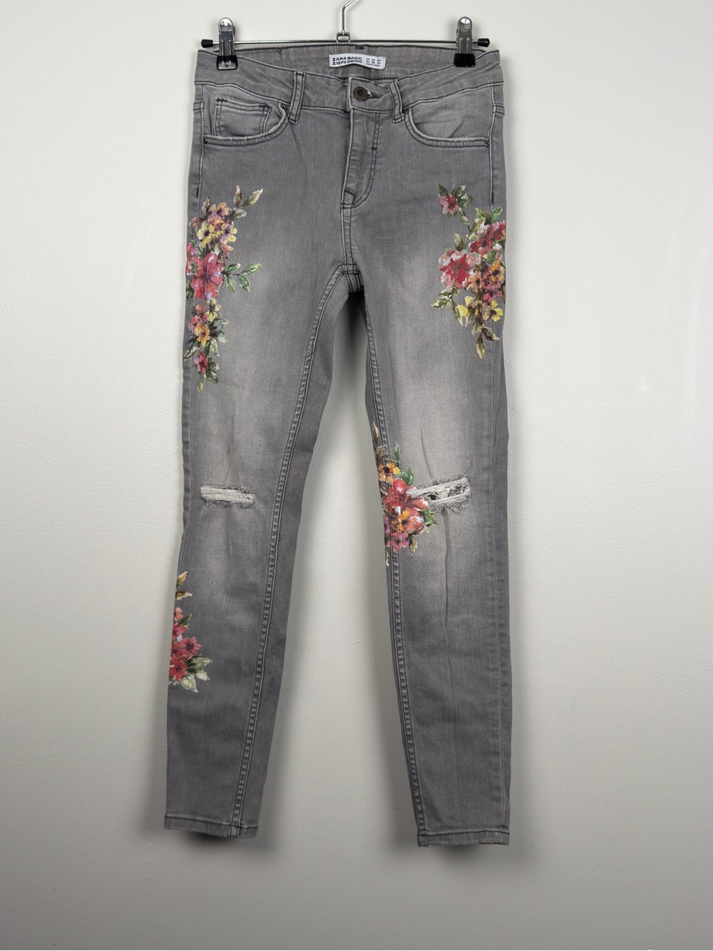 Zara Z1975 Gray Floral Distressed Skinny Jeans Size 2